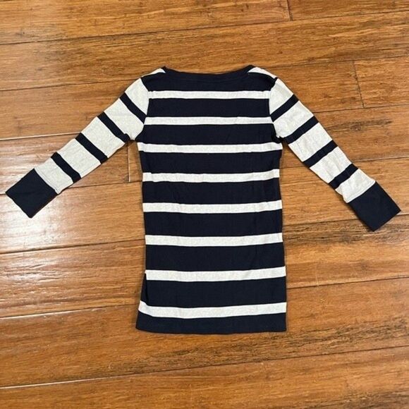 * Calvin Klein Performance Top - Picture 3 of 3